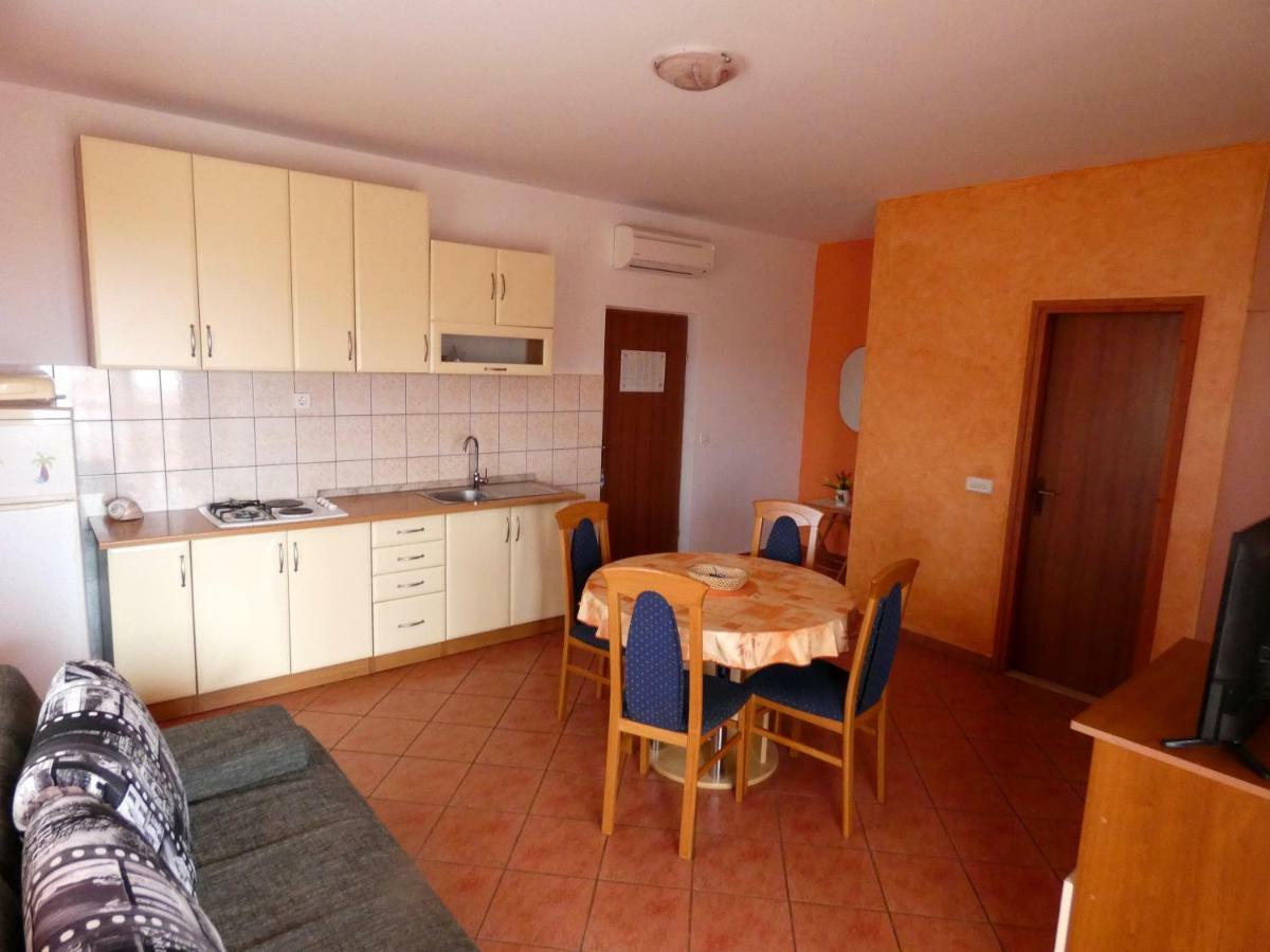Apartmani Saric Rogoznica Zecevo Exterior photo