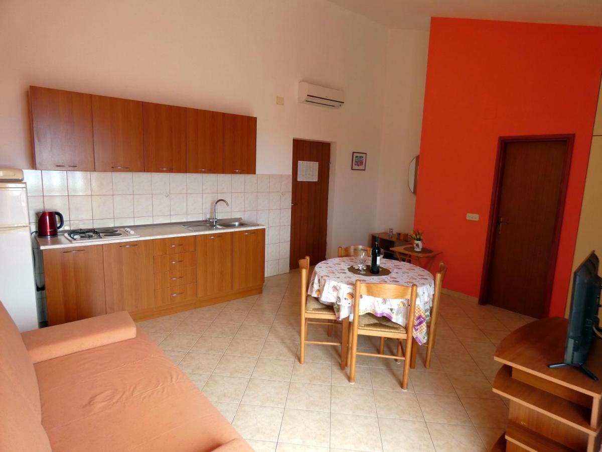 Apartmani Saric Rogoznica Zecevo Exterior photo