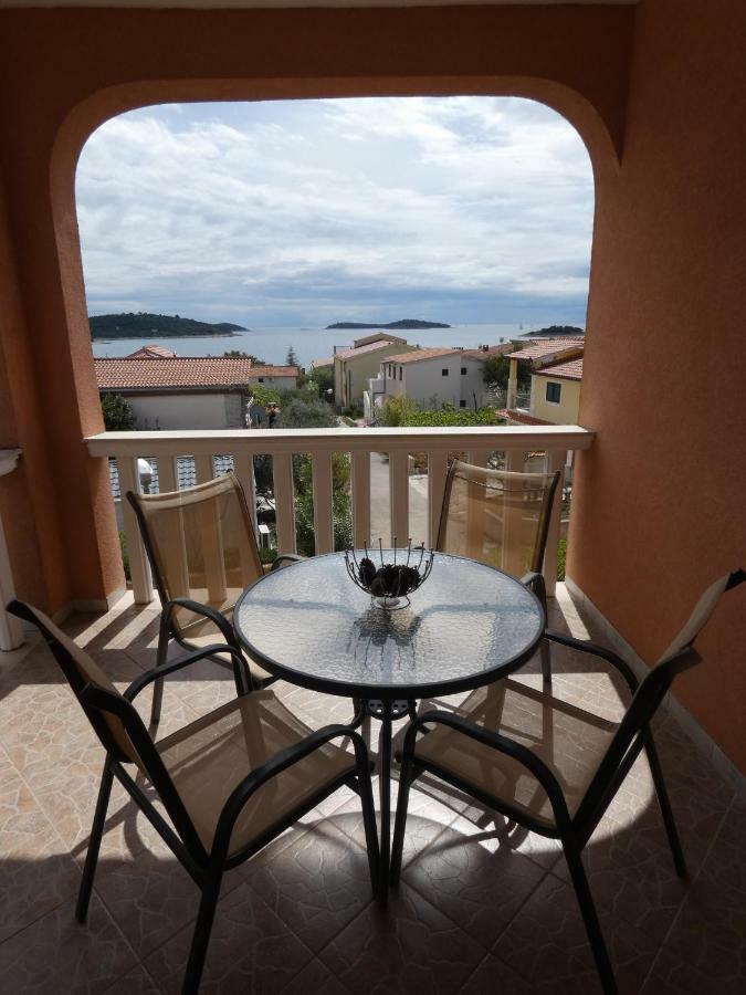 Apartmani Saric Rogoznica Zecevo Exterior photo