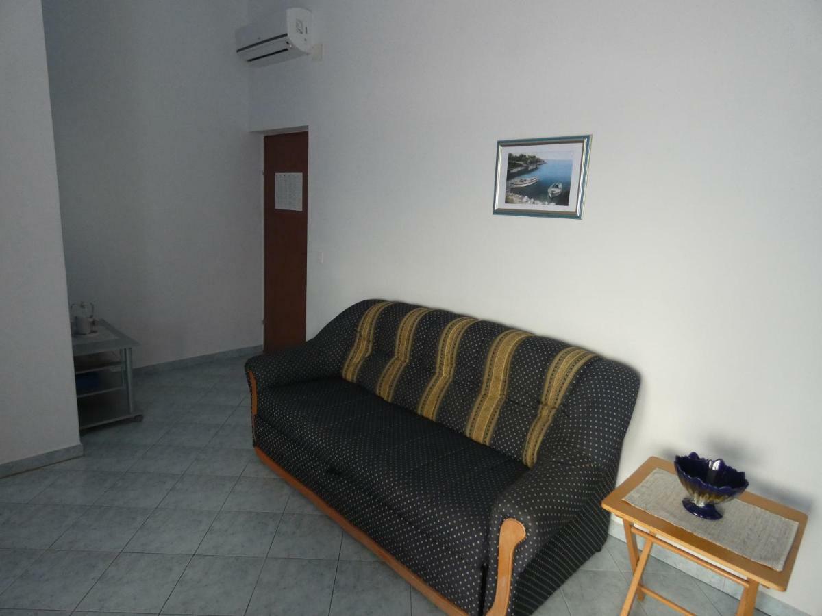 Apartmani Saric Rogoznica Zecevo Exterior photo